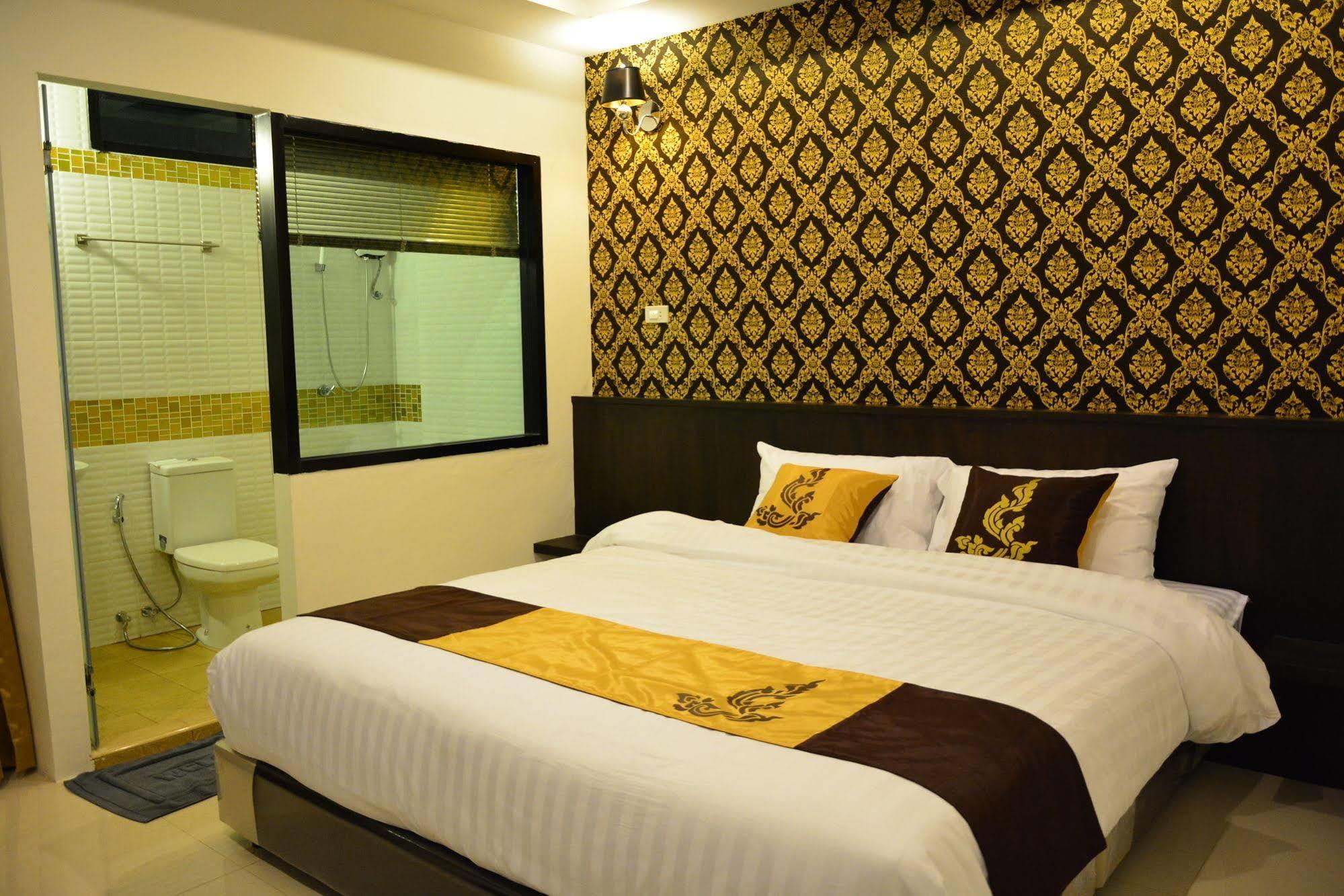 Adamaz House Hotel Bangkok Buitenkant foto